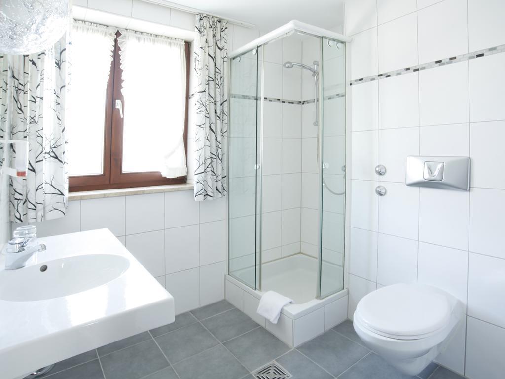 Hotel Garni Zum Gockl Unterföhring Εξωτερικό φωτογραφία